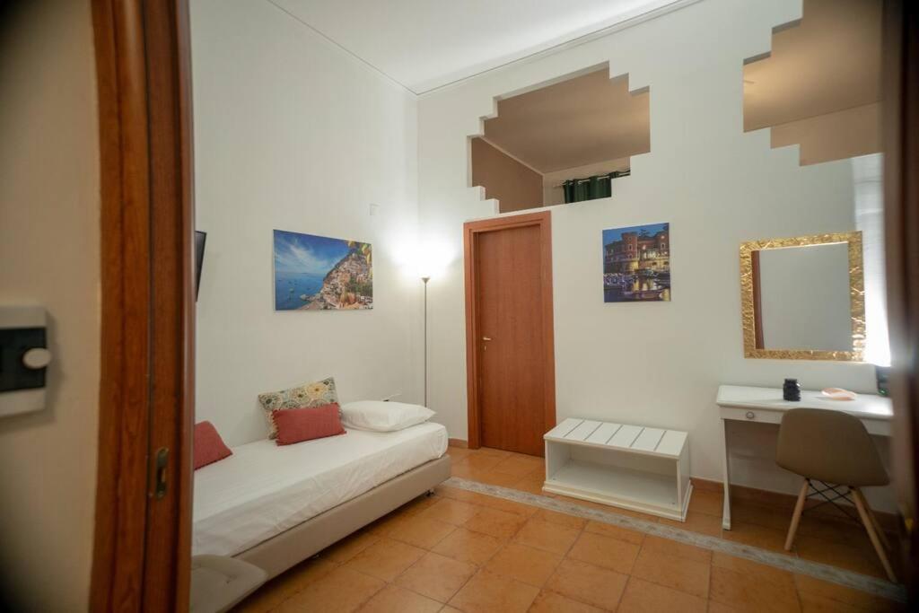 Home Nonna Sabina - Centro Storico Napoli Luaran gambar