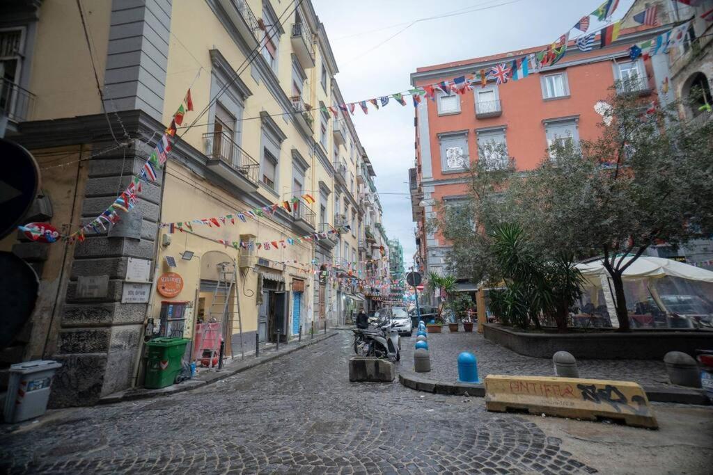 Home Nonna Sabina - Centro Storico Napoli Luaran gambar